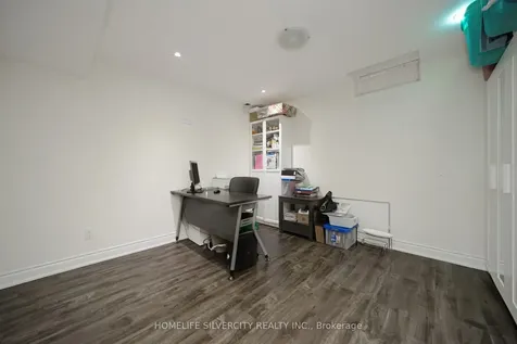 15 Diploma Drive Brampton ON L6P 1M3