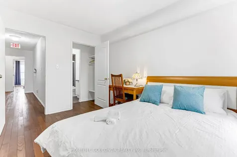 22 Troyer Avenue Toronto ON M3J 0A3