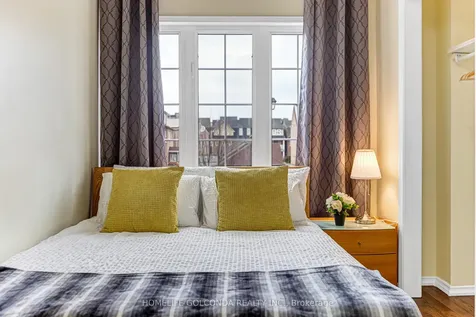 22 Troyer Avenue Toronto ON M3J 0A3