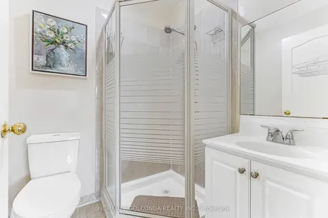 22 Troyer Avenue Toronto ON M3J 0A3