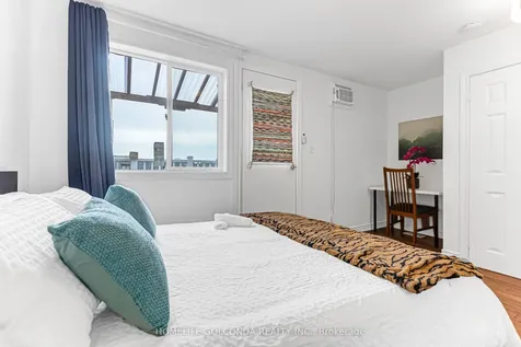 22 Troyer Avenue Toronto ON M3J 0A3