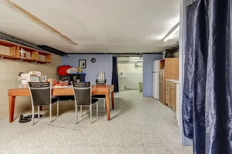 1858 Lakeshore Road W Mississauga ON L5J 1J7