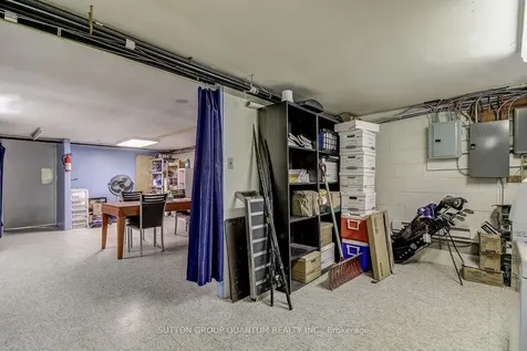 1858 Lakeshore Road W Mississauga ON L5J 1J7