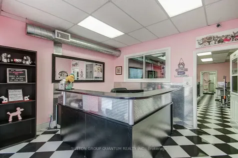 1858 Lakeshore Road W Mississauga ON L5J 1J7