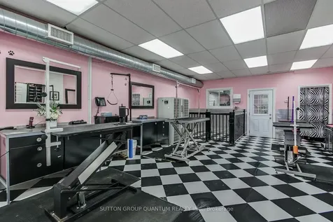 1858 Lakeshore Road W Mississauga ON L5J 1J7