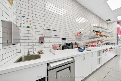 380 Dundas Street E Oakville ON L6H 6Z9