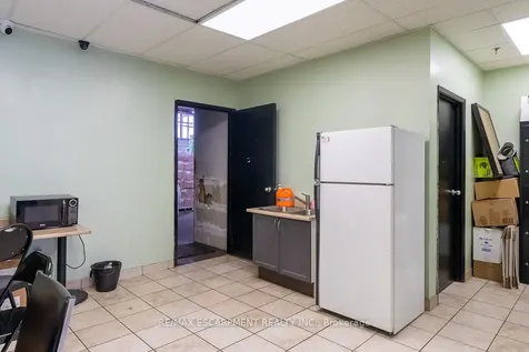 4480 Chesswood Drive Toronto ON M3J 2B9