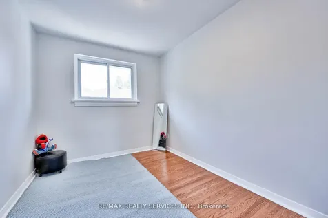 23 Windermere Court Brampton ON L6X 2L5