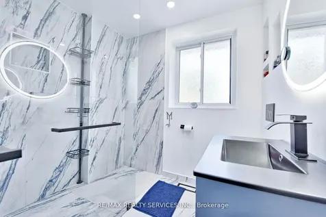 23 Windermere Court Brampton ON L6X 2L5