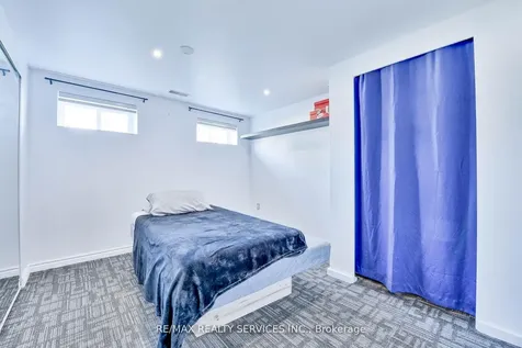 23 Windermere Court Brampton ON L6X 2L5