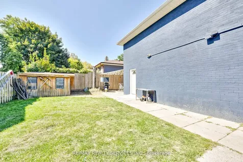 23 Windermere Court Brampton ON L6X 2L5