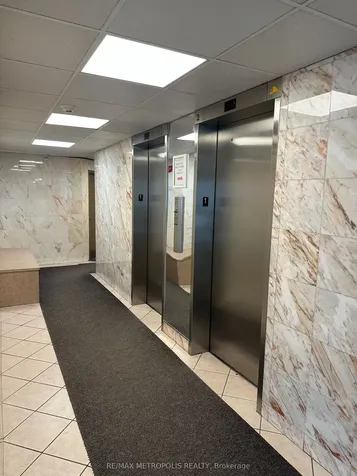 2323 Confederation Parkway Mississauga ON L5B 1R6