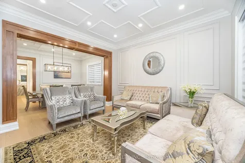 19 Maldaver Avenue Mississauga ON L5M 1W4