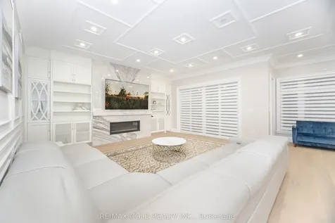 19 Maldaver Avenue Mississauga ON L5M 1W4