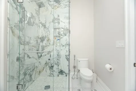 19 Maldaver Avenue Mississauga ON L5M 1W4