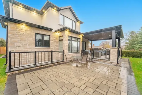 19 Maldaver Avenue Mississauga ON L5M 1W4