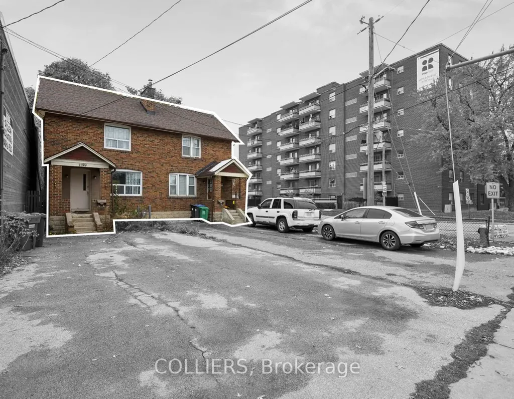 1199 & 1201 Lakeshore Road E Mississauga ON L5E 1G1