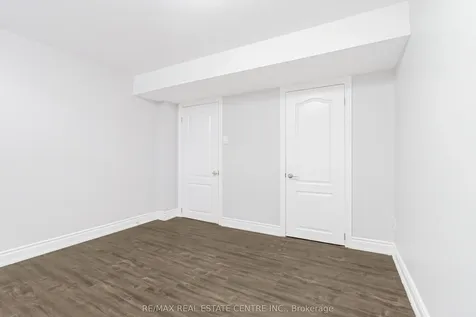 10 Pickard Lane Brampton ON L6Y 2M5