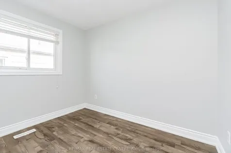 10 Pickard Lane Brampton ON L6Y 2M5