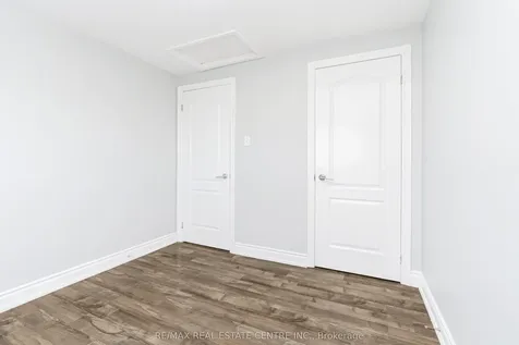 10 Pickard Lane Brampton ON L6Y 2M5