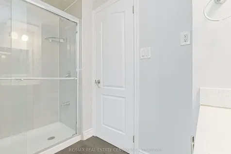 10 Pickard Lane Brampton ON L6Y 2M5