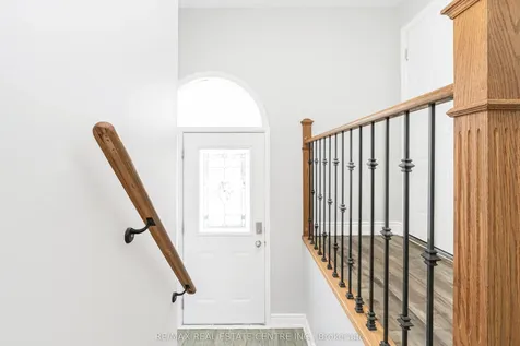 10 Pickard Lane Brampton ON L6Y 2M5