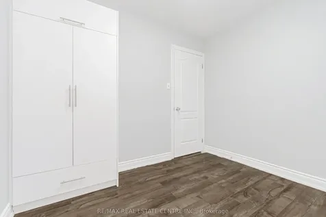 10 Pickard Lane Brampton ON L6Y 2M5