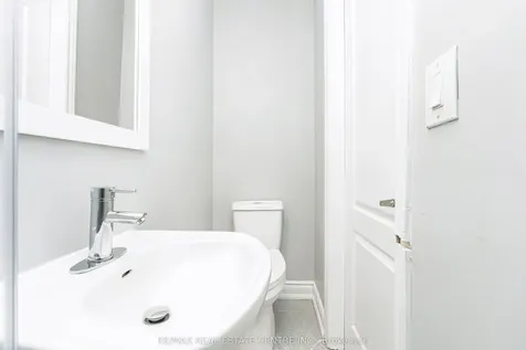 10 Pickard Lane Brampton ON L6Y 2M5