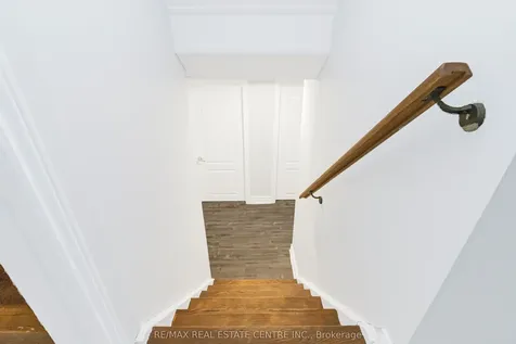 10 Pickard Lane Brampton ON L6Y 2M5