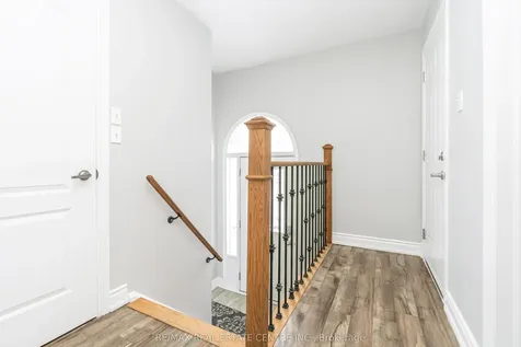 10 Pickard Lane Brampton ON L6Y 2M5