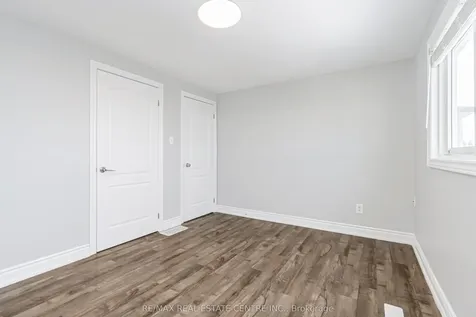 10 Pickard Lane Brampton ON L6Y 2M5