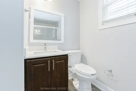 10 Pickard Lane Brampton ON L6Y 2M5