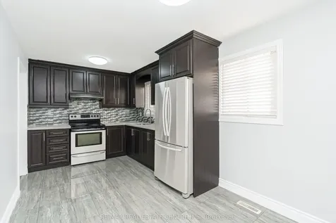 10 Pickard Lane Brampton ON L6Y 2M5