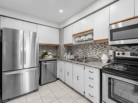 3025 Cedarglen Gate Mississauga ON L5C 2V7