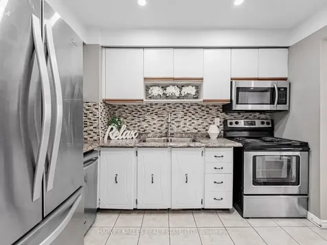 3025 Cedarglen Gate Mississauga ON L5C 2V7
