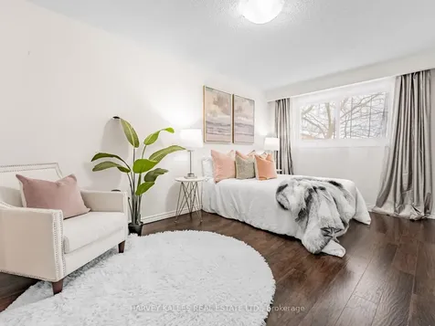 3025 Cedarglen Gate Mississauga ON L5C 2V7