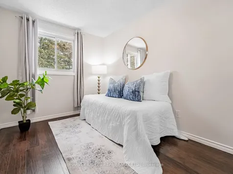 3025 Cedarglen Gate Mississauga ON L5C 2V7