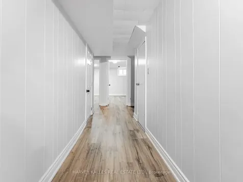 3025 Cedarglen Gate Mississauga ON L5C 2V7