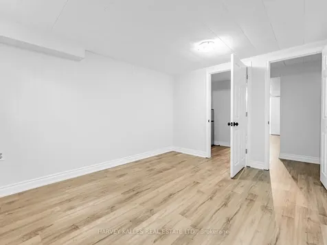 3025 Cedarglen Gate Mississauga ON L5C 2V7