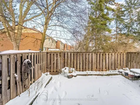 3025 Cedarglen Gate Mississauga ON L5C 2V7