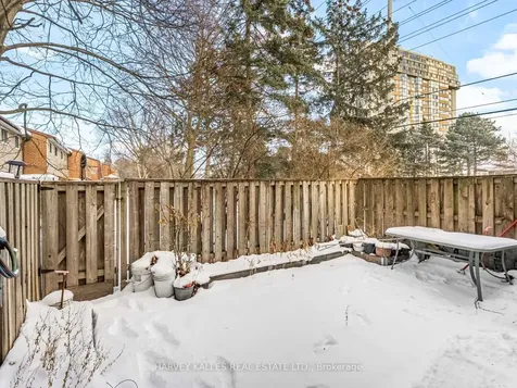 3025 Cedarglen Gate Mississauga ON L5C 2V7