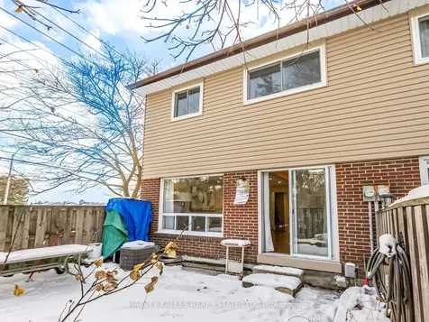 3025 Cedarglen Gate Mississauga ON L5C 2V7