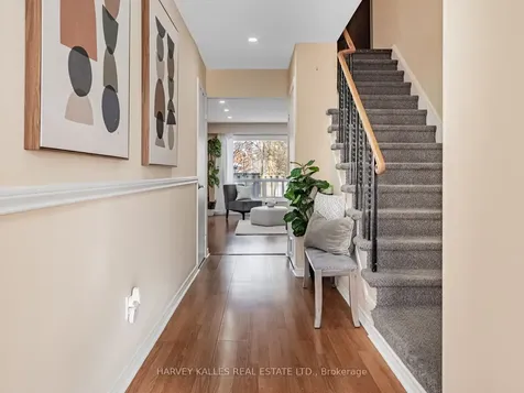 3025 Cedarglen Gate Mississauga ON L5C 2V7