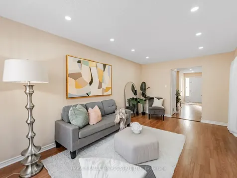 3025 Cedarglen Gate Mississauga ON L5C 2V7