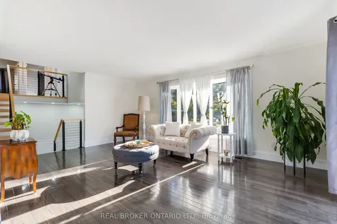 13 Pine Tree Crescent Brampton ON L6W 1C7