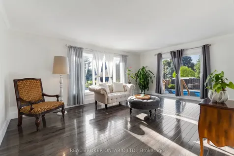 13 Pine Tree Crescent Brampton ON L6W 1C7