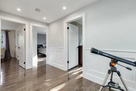 13 Pine Tree Crescent Brampton ON L6W 1C7