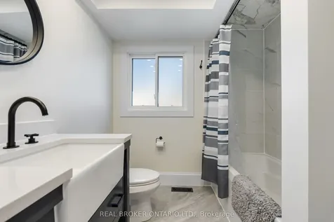 13 Pine Tree Crescent Brampton ON L6W 1C7