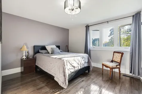 13 Pine Tree Crescent Brampton ON L6W 1C7