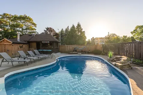 13 Pine Tree Crescent Brampton ON L6W 1C7